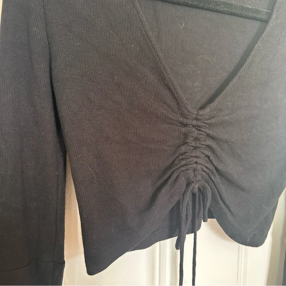 Jack by BB Dakota Leia Black Flounce Sleeve Crop Top - Picture 8 of 15